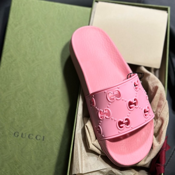 Gucci slides - Picture 1 of 2